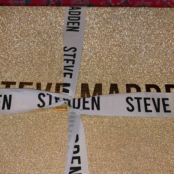 NWT Steve Madden Slipper/Knit Hat Set, Blush.  Sz M 7/8. - Picture 10 of 12